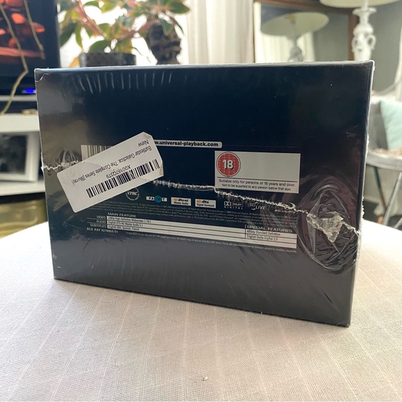 Battlestar Galactica Complete Series Blu-ray Disc DVD Set - Picture 6 of 6